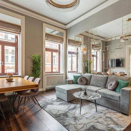 Luxury Apartment With Balcony Next To The New York Cafe Budapest Eksteriør bilde